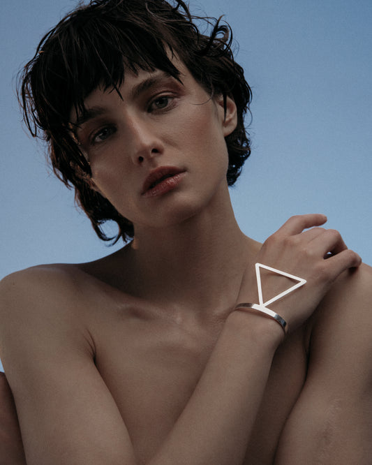 TRIANGLE BRACELET