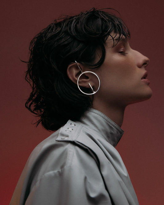 CIRCLE ON THE EAR-RING