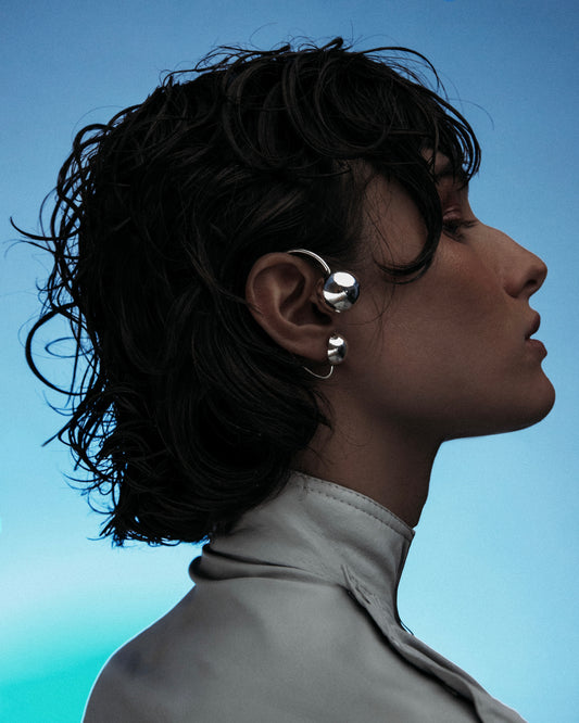 CAPSULE MONO EARRING