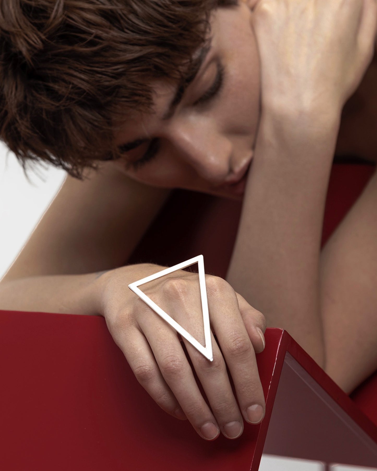 TRIANGLE RING